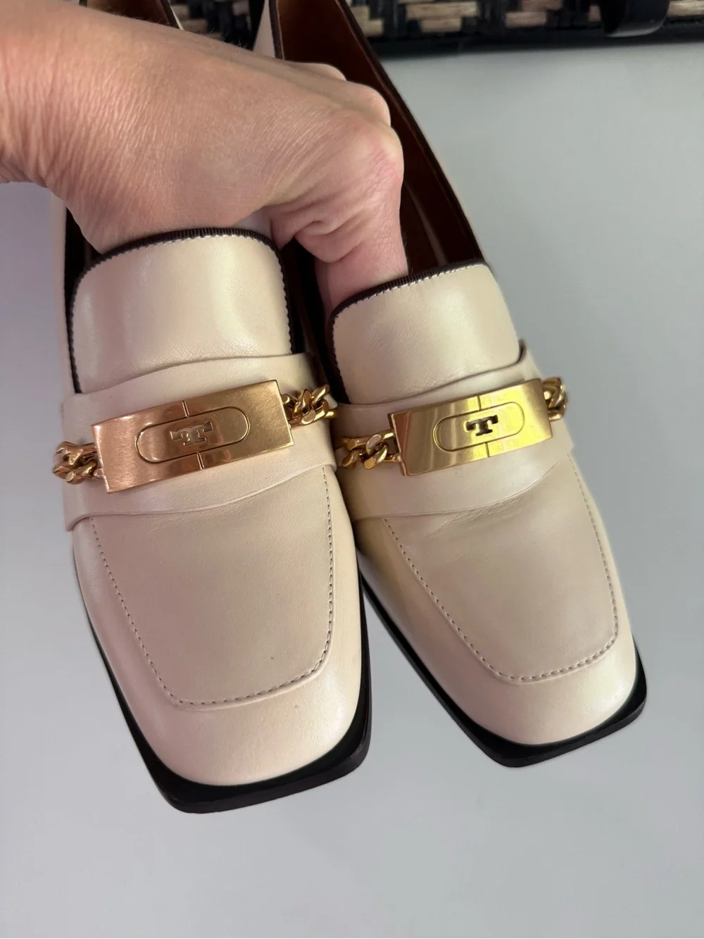 Tory Burch Ruby Loafer Pumps - Dulce de Leche/Coconut Cream - Size 9